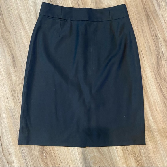J Crew Pencil Skirt in Italian Stretch Wool, Size 8 - Picture 3 of 9